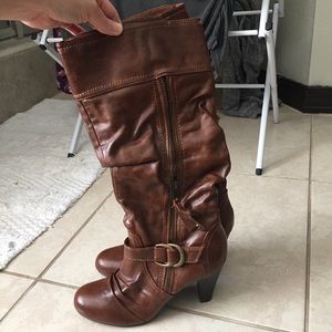 Brown  scrunched boots